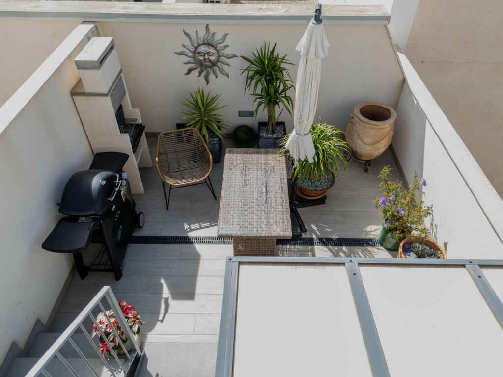 Top Floor Apartment Torrevieja Alicante - image 5
