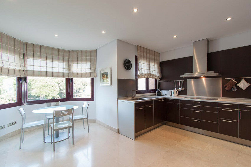 Middle Floor Apartment Puerto Banús Málaga - image 5
