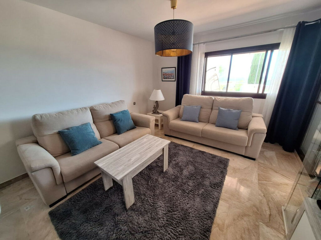 Middle Floor Apartment Doña Julia Málaga - image 5
