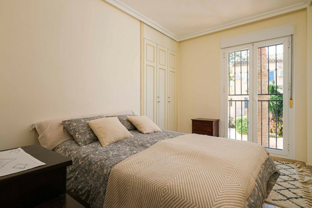 Semi-Detached House Riviera del Sol Málaga - image 5