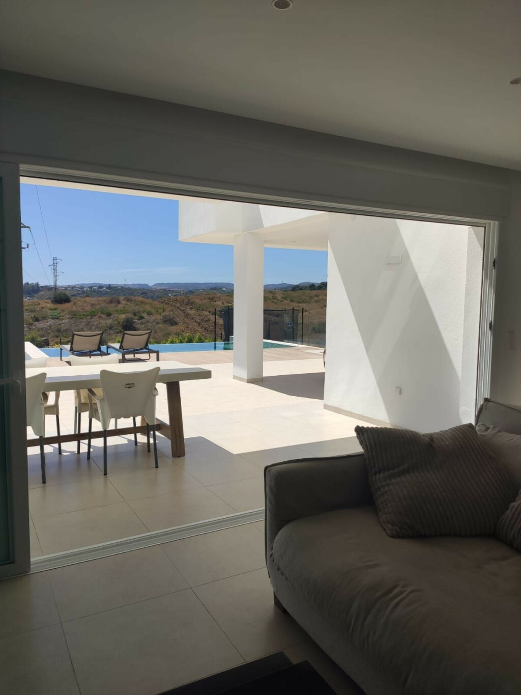 Detached Villa Estepona Málaga - image 3