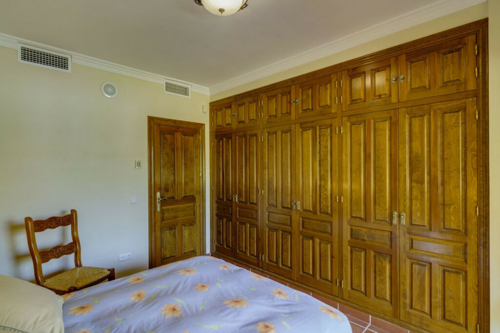 Detached Villa Benahavís Málaga - image 51