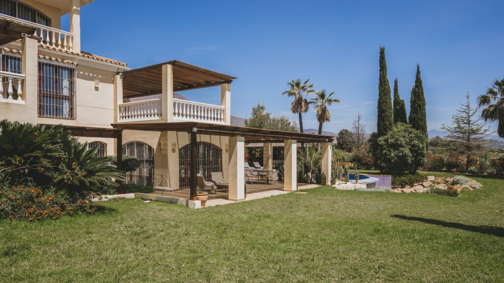 Detached Villa Estepona Málaga - image 53