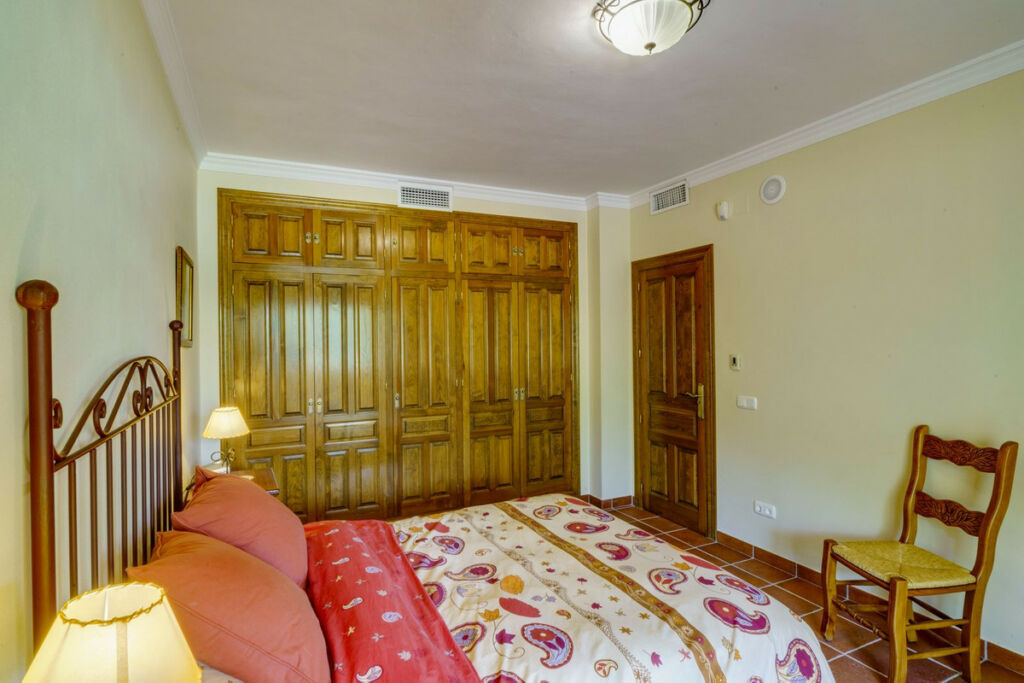 Detached Villa Benahavís Málaga - image 53