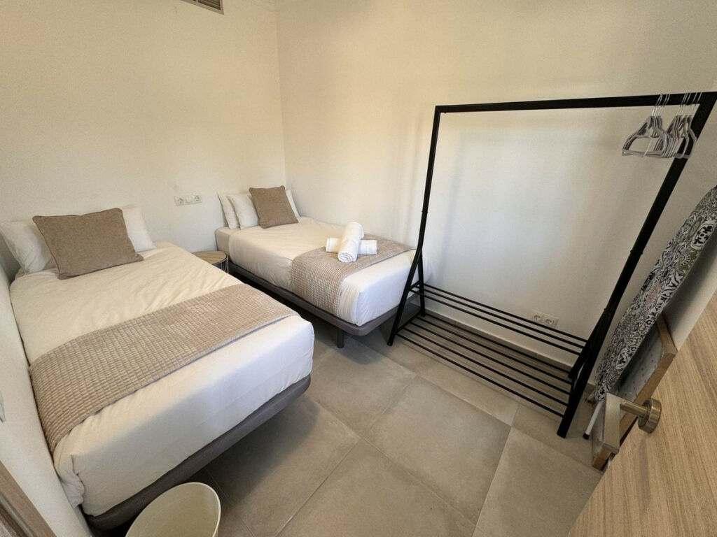Penthouse Nueva Andalucía Málaga - image 6