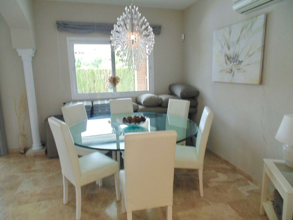 Detached Villa Calahonda Málaga - image 6