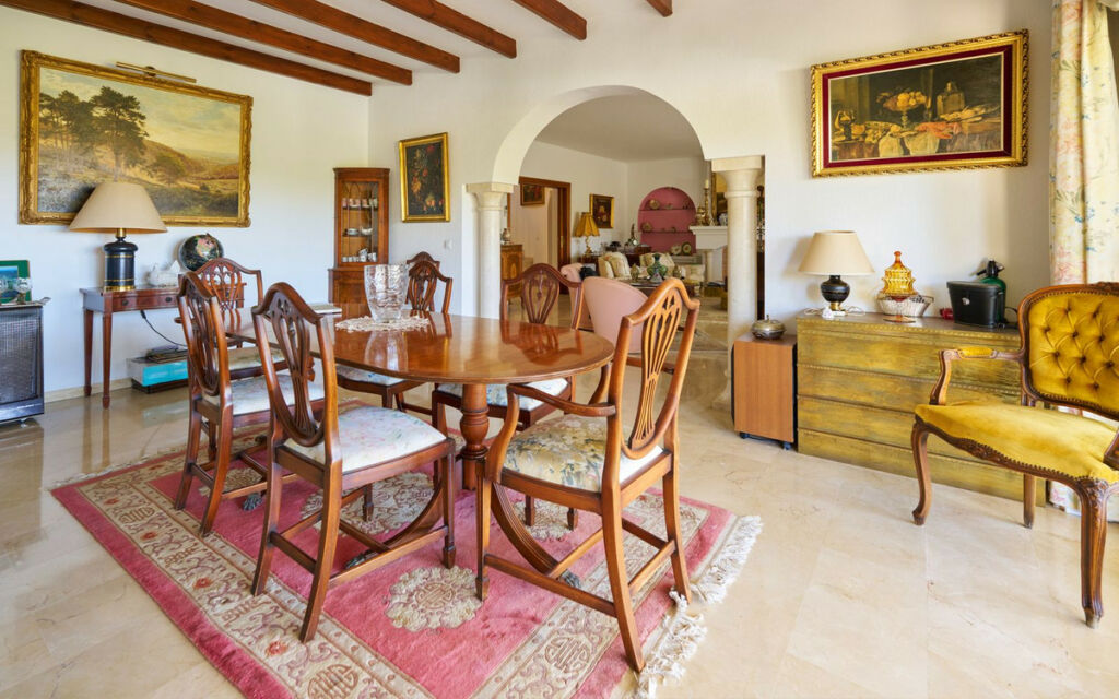 Detached Villa Estepona Málaga - image 6