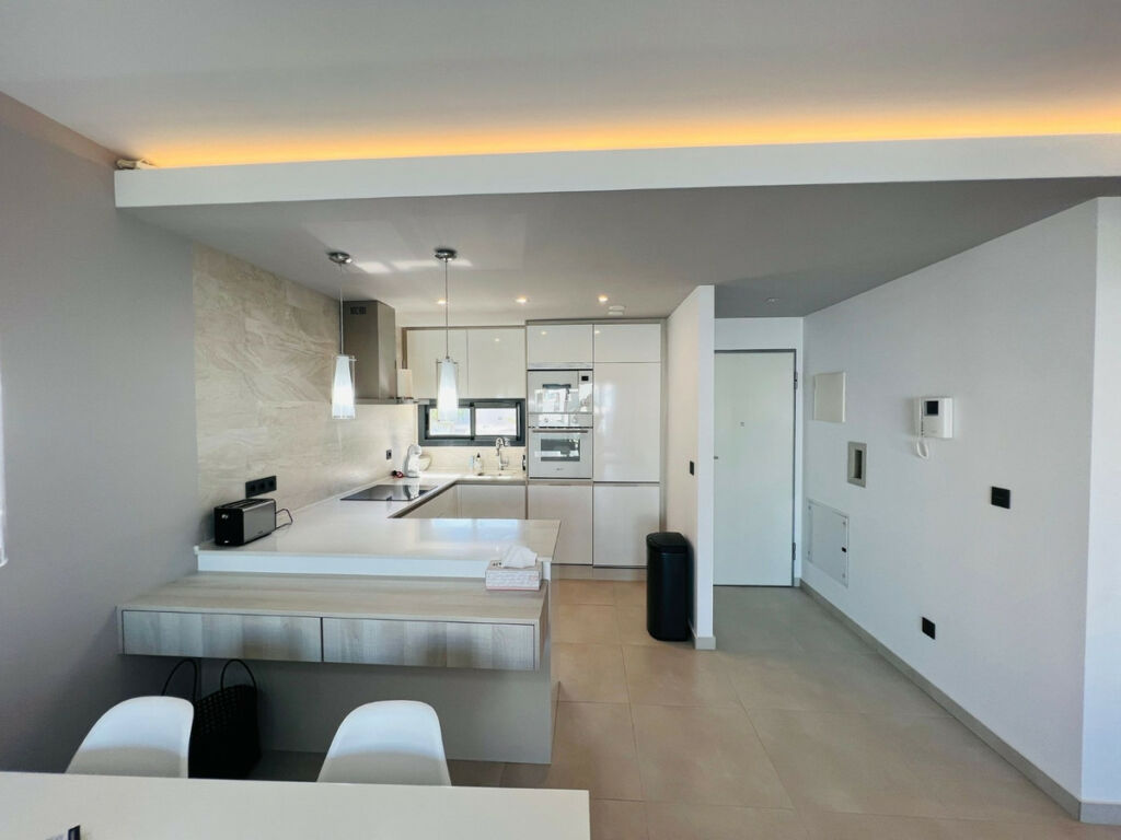 Middle Floor Apartment Guardamar del Segura Alicante - image 6