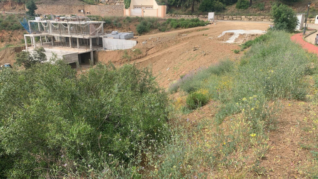 Residential Plot La Mairena Málaga - image 11