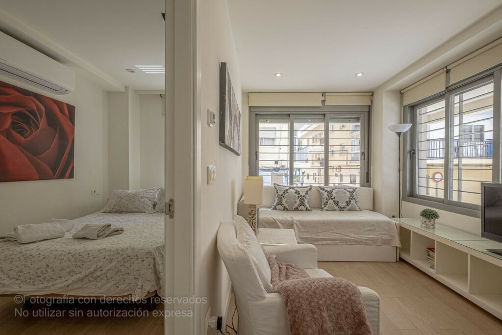 Middle Floor Apartment Estepona Málaga - image 6