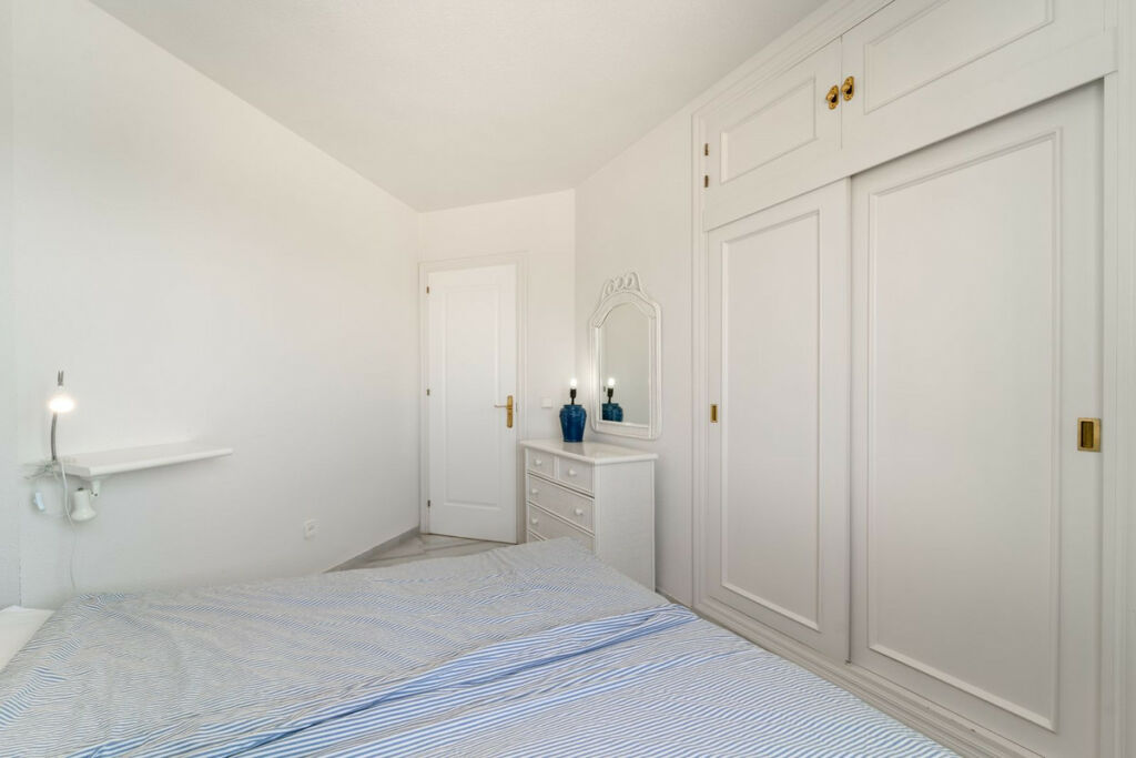 Penthouse Calahonda Málaga - image 9