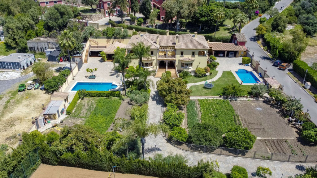 Detached Villa Benahavís Málaga - image 7