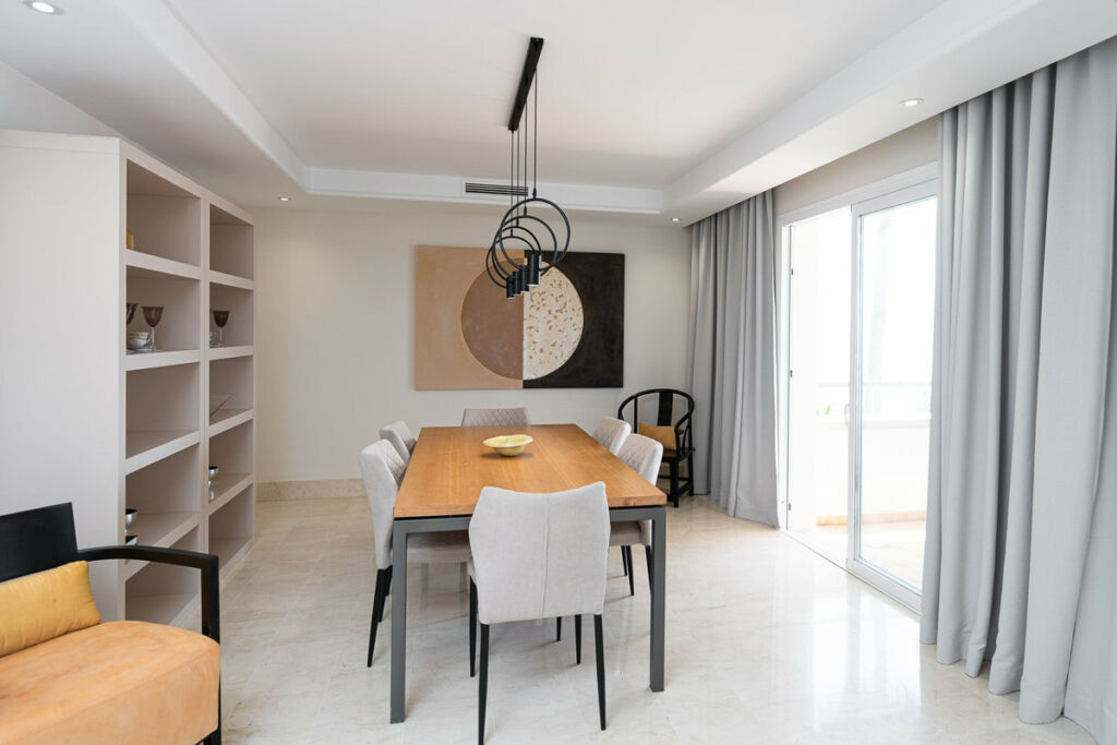 Middle Floor Apartment New Golden Mile Málaga - image 7
