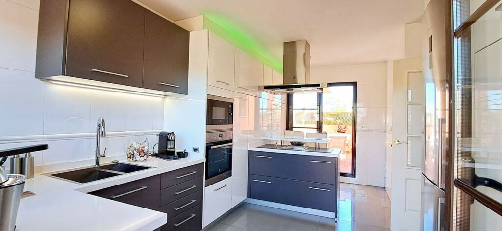 Penthouse Duplex New Golden Mile Málaga - image 7