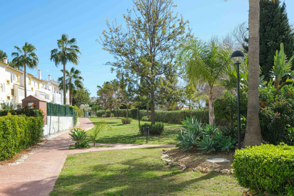 Semi-Detached House Riviera del Sol Málaga - image 8