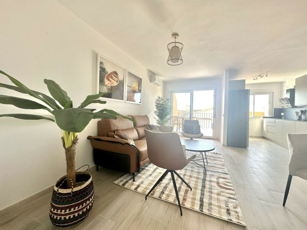 Middle Floor Apartment Calahonda Málaga - image 8