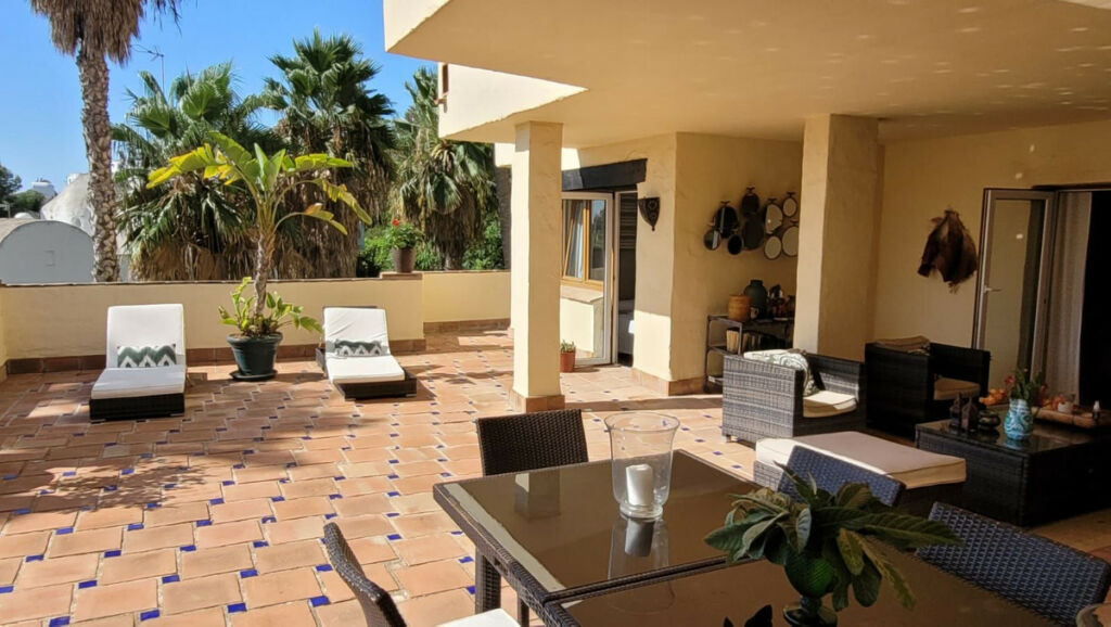Middle Floor Apartment The Golden Mile Málaga - image 8