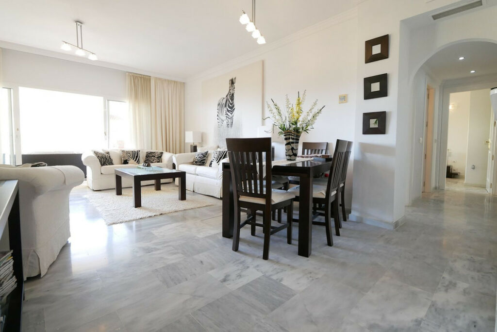 Ground Floor Apartment Calahonda Málaga - image 8