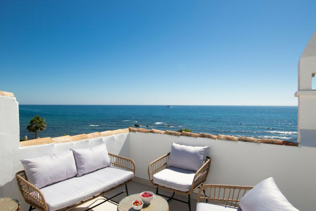 Penthouse Calahonda Málaga - image 9