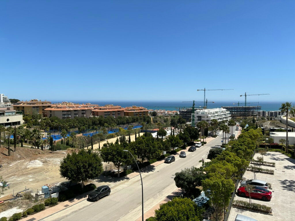 Penthouse Higueron Málaga - image 9