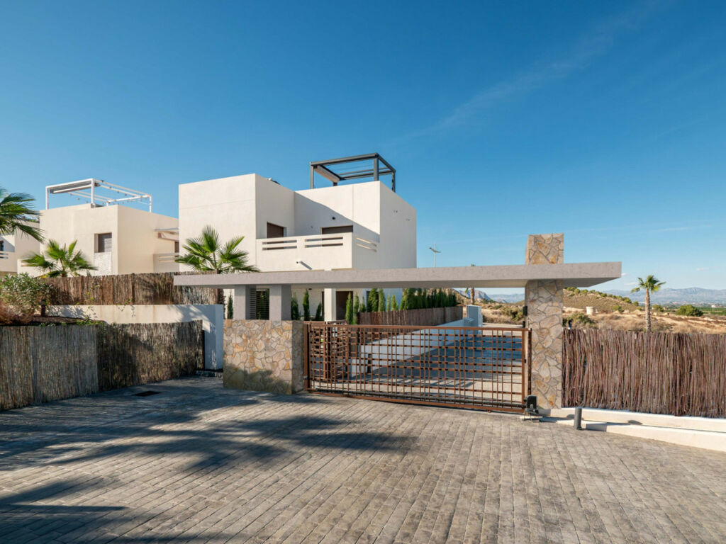 Detached Villa Algorfa Alicante - image 9