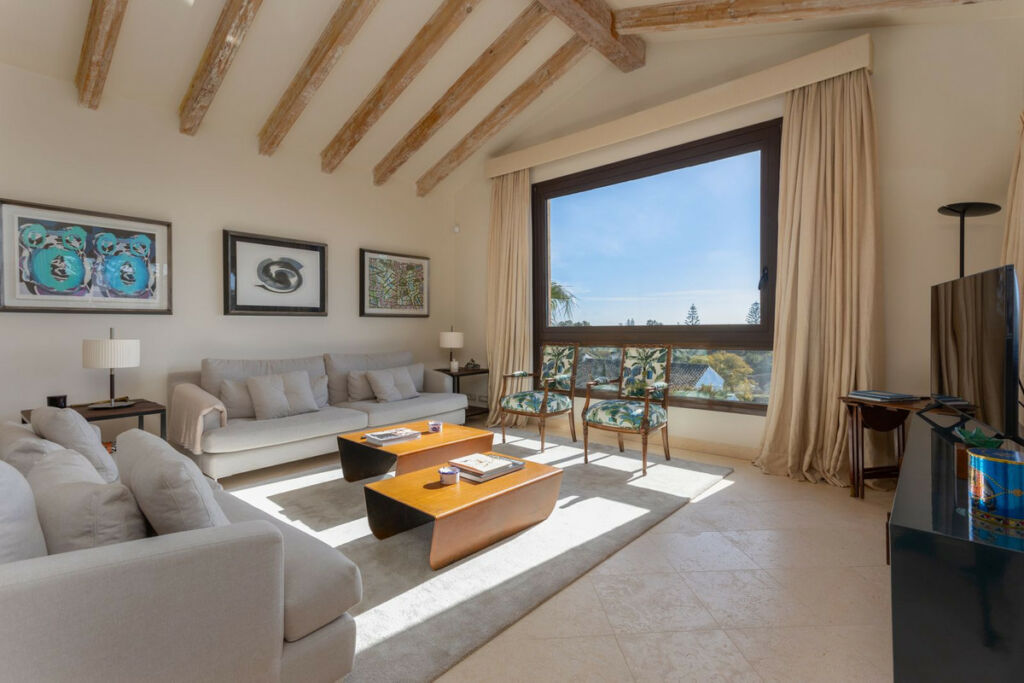 Penthouse Guadalmina Baja Málaga - image 9