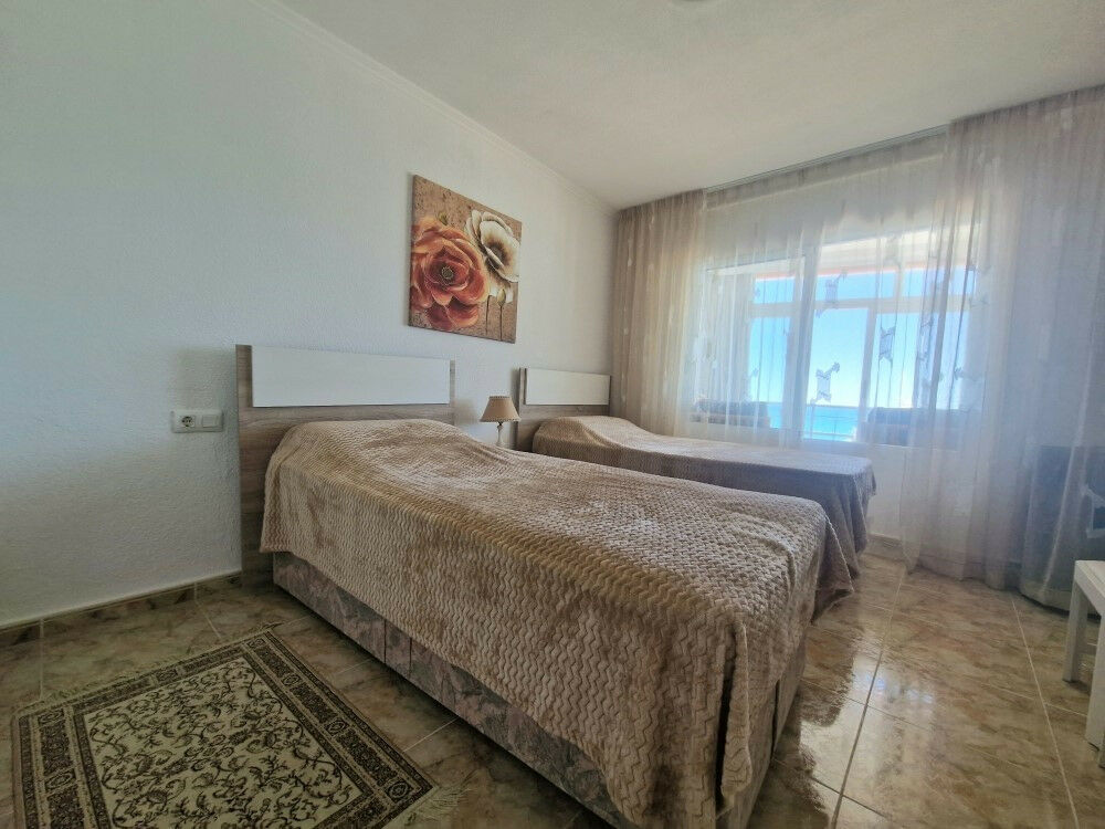 Middle Floor Apartment Albir Alicante - image 9