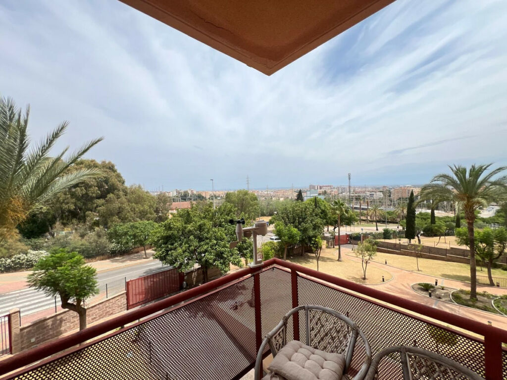 Middle Floor Apartment Puerto de la Torre Málaga