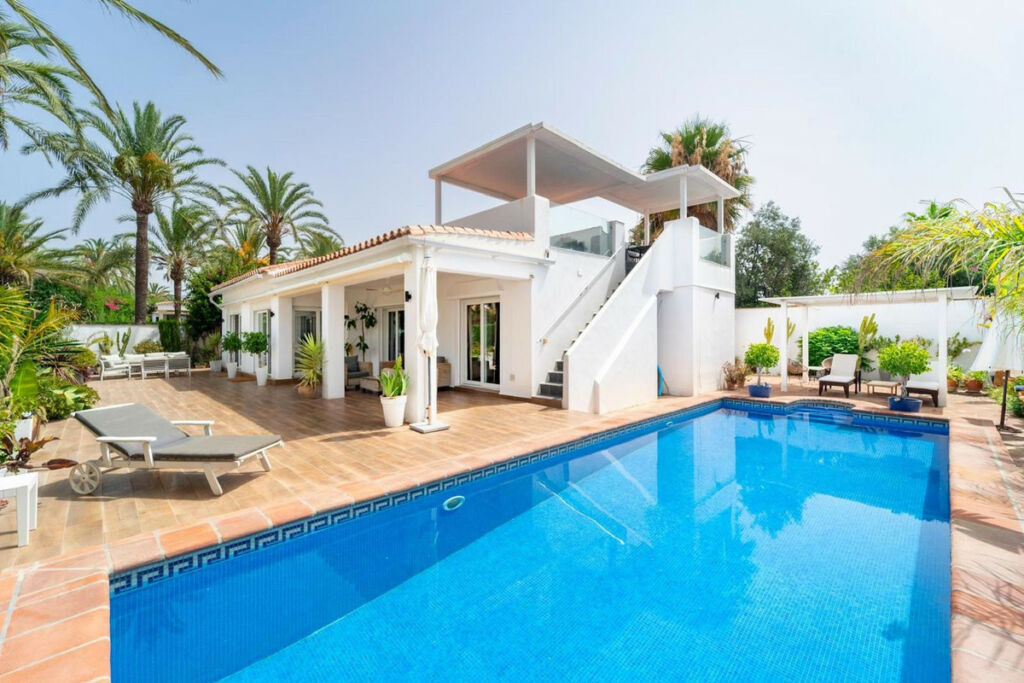Detached Villa Marbesa Málaga - image 18