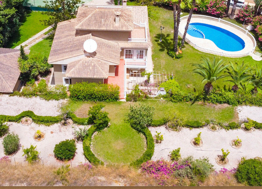 Detached Villa Villamartin Alicante