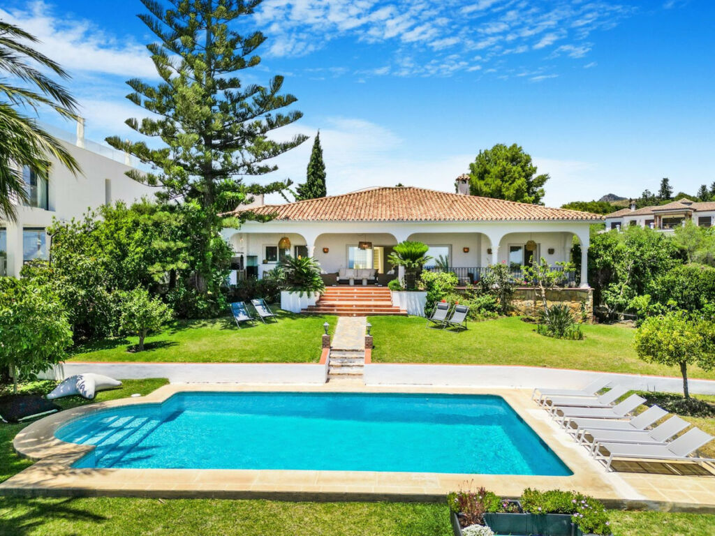 Detached Villa El Paraiso Málaga