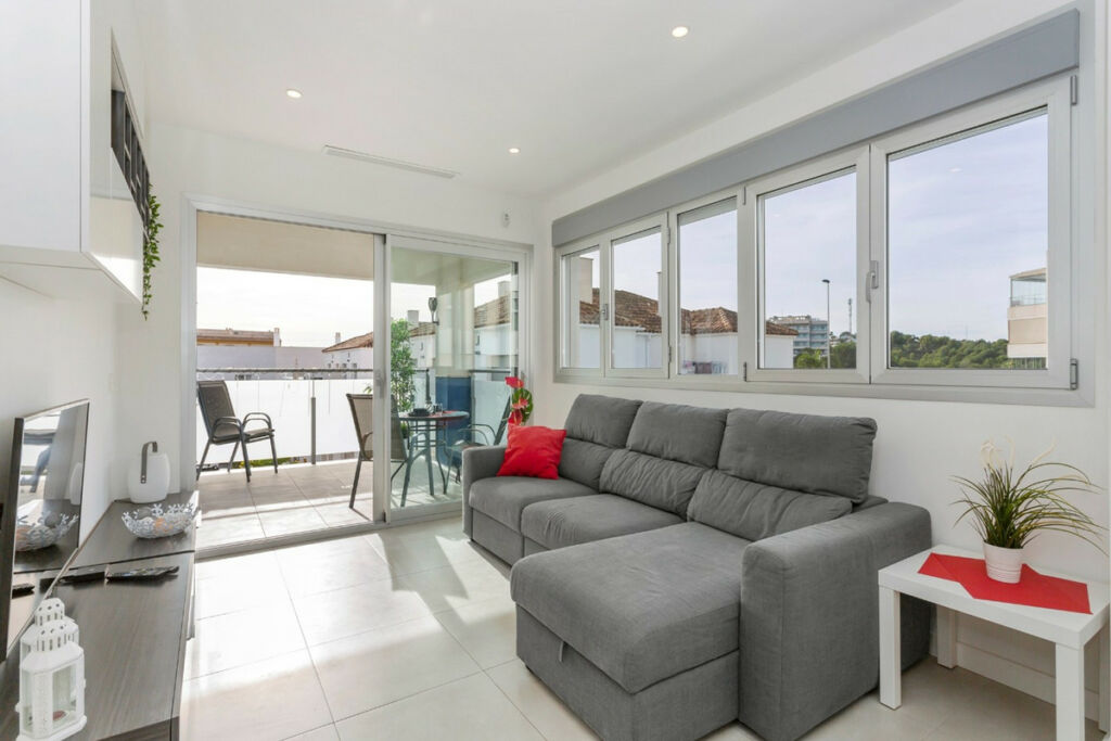 Middle Floor Apartment Villamartin Alicante