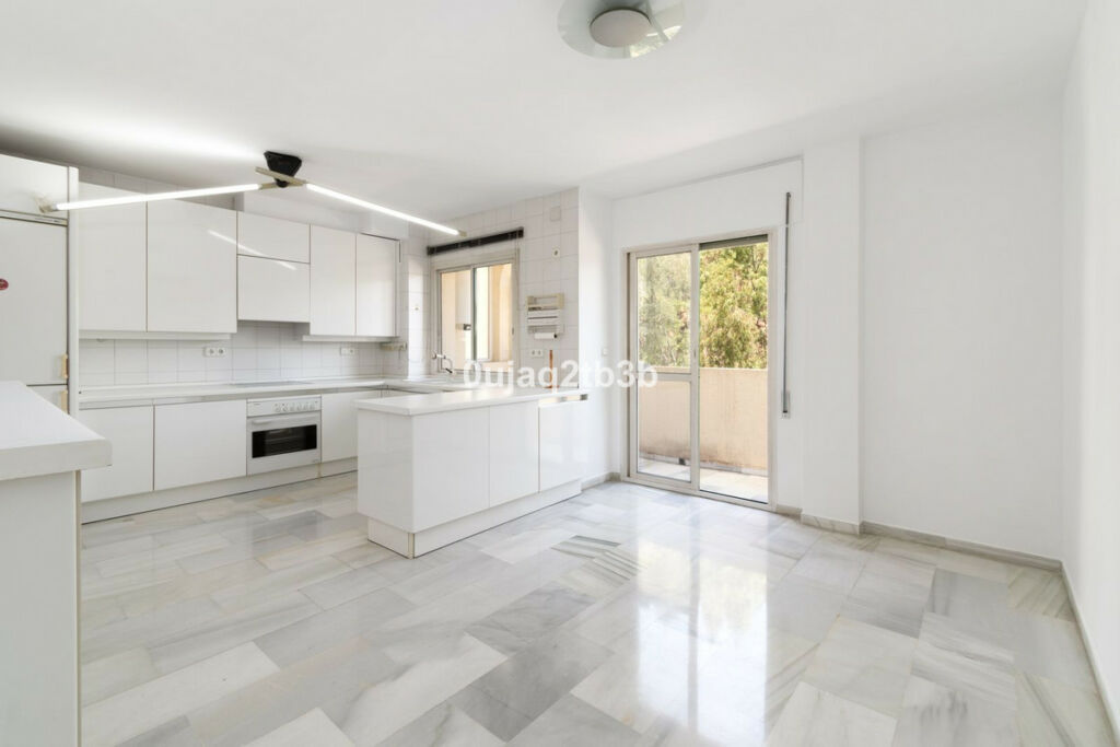 Top Floor Apartment Marbella Málaga - image 10