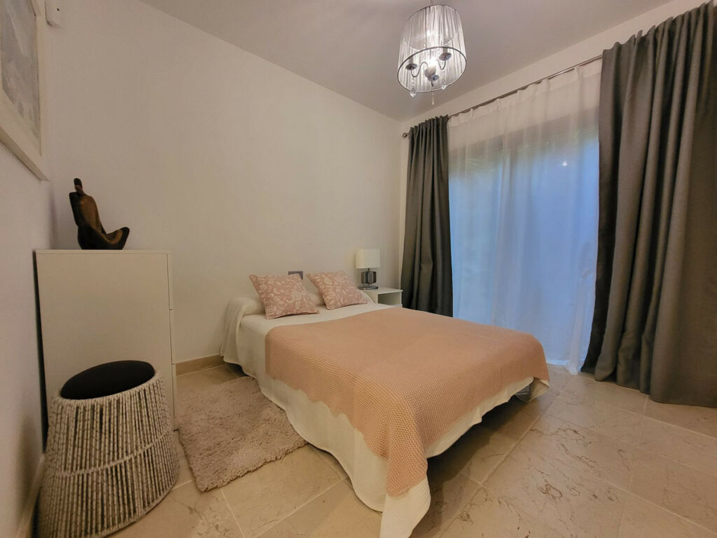 Ground Floor Apartment Atalaya Málaga - image 10
