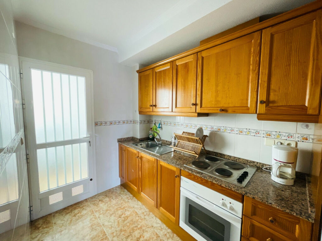 Middle Floor Apartment La Florida Alicante - image 10