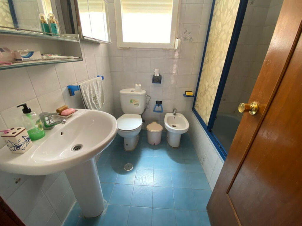 Middle Floor Apartment Fuengirola Málaga - image 10