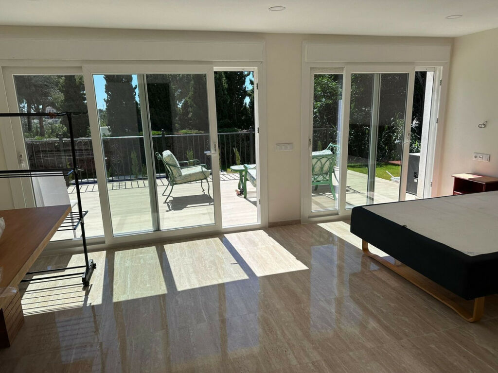 Detached Villa Nueva Andalucía Málaga - image 11