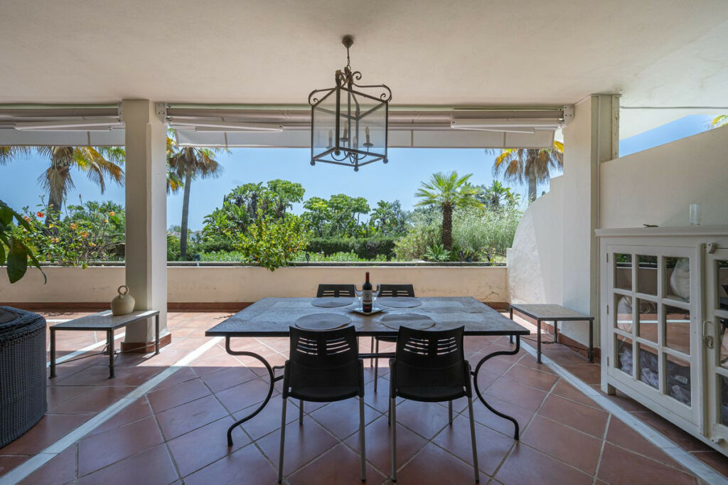 Ground Floor Apartment The Golden Mile Málaga - image 11