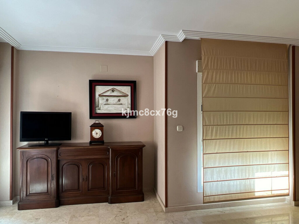 Middle Floor Apartment Marbella Málaga - image 11