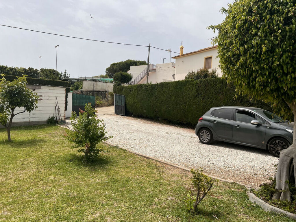 Detached Villa Selwo Málaga - image 11