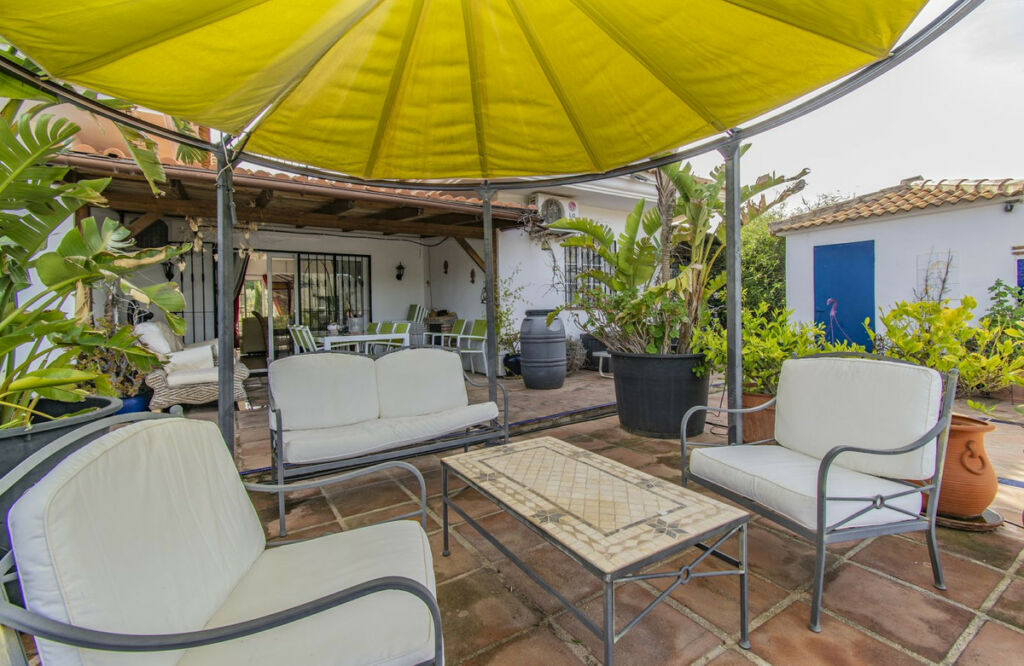 Detached Villa Monda Málaga - image 11