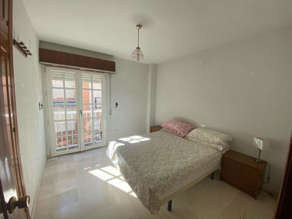 Middle Floor Apartment Fuengirola Málaga - image 11