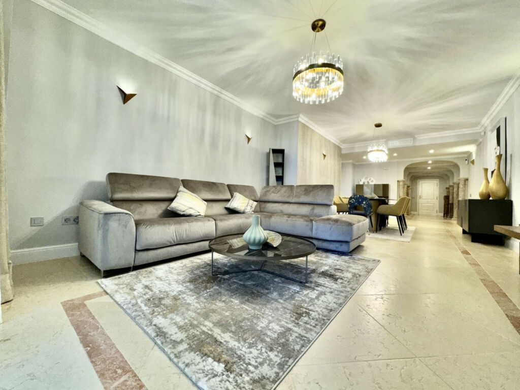 Ground Floor Apartment Nueva Andalucía Málaga - image 11
