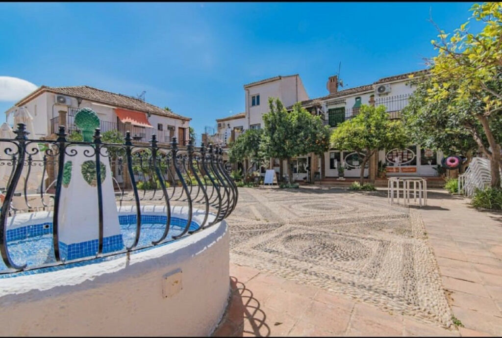 Top Floor Studio Cabopino Málaga - image 11