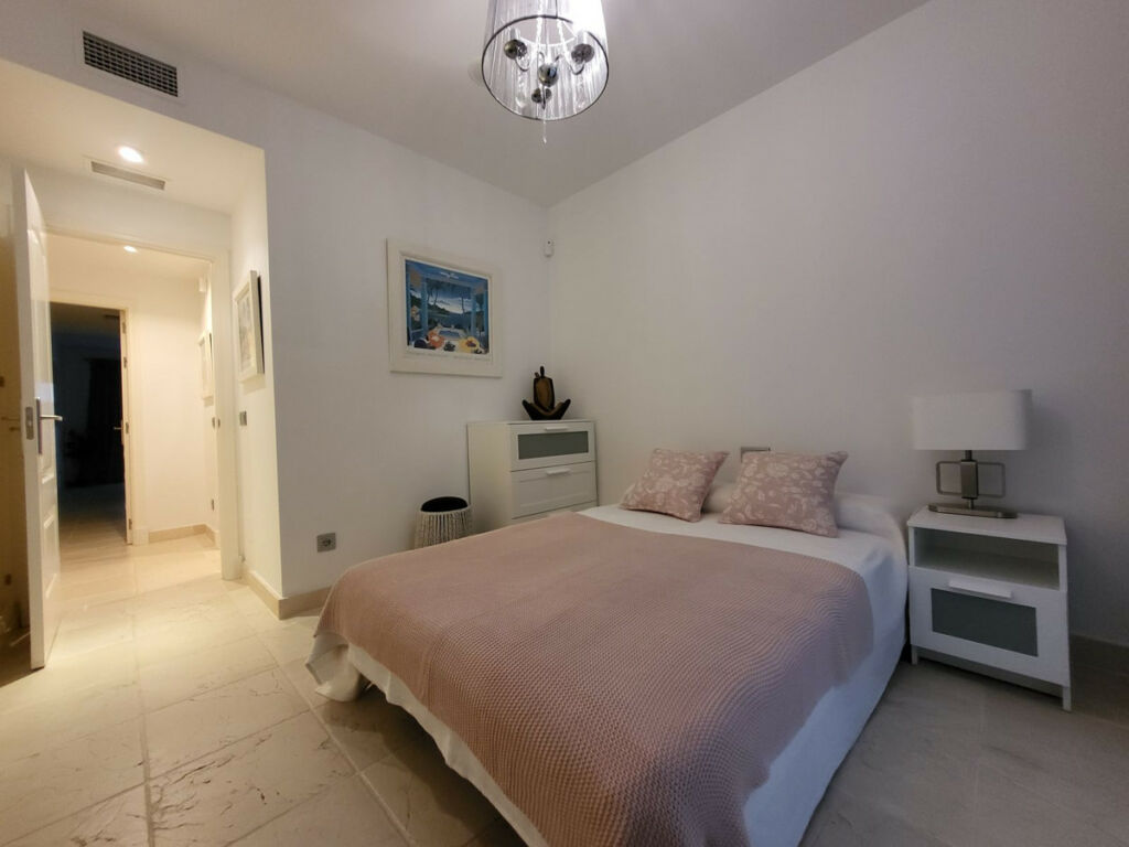 Ground Floor Apartment Atalaya Málaga - image 12