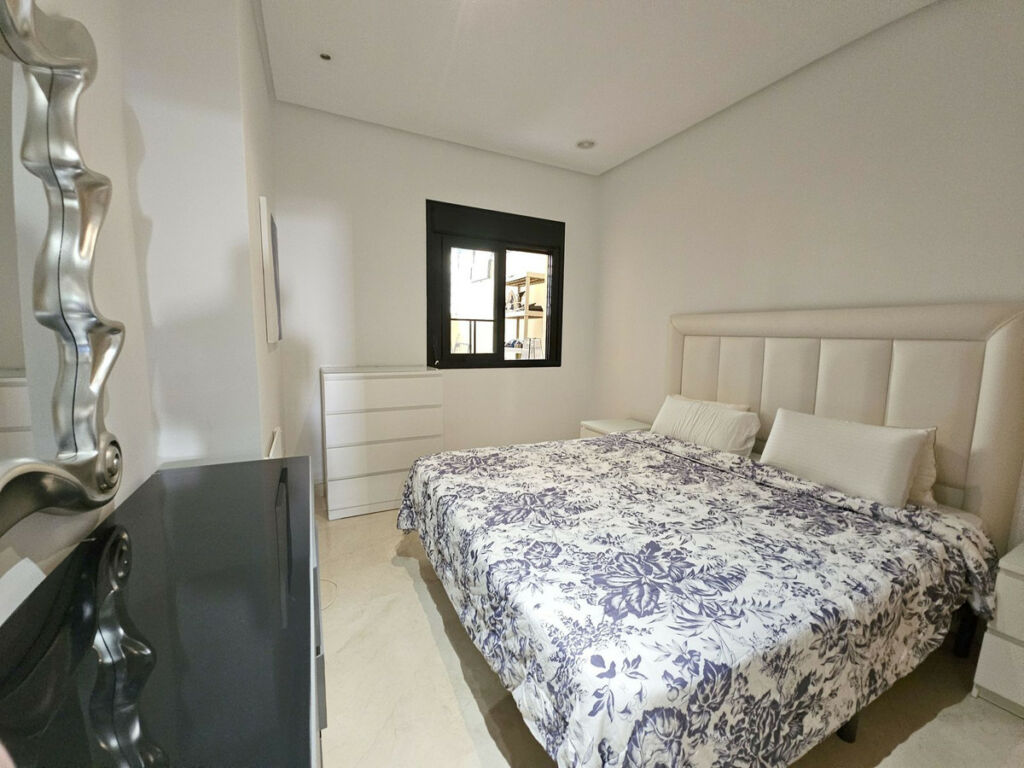 Ground Floor Apartment Puerto Banús Málaga - image 11