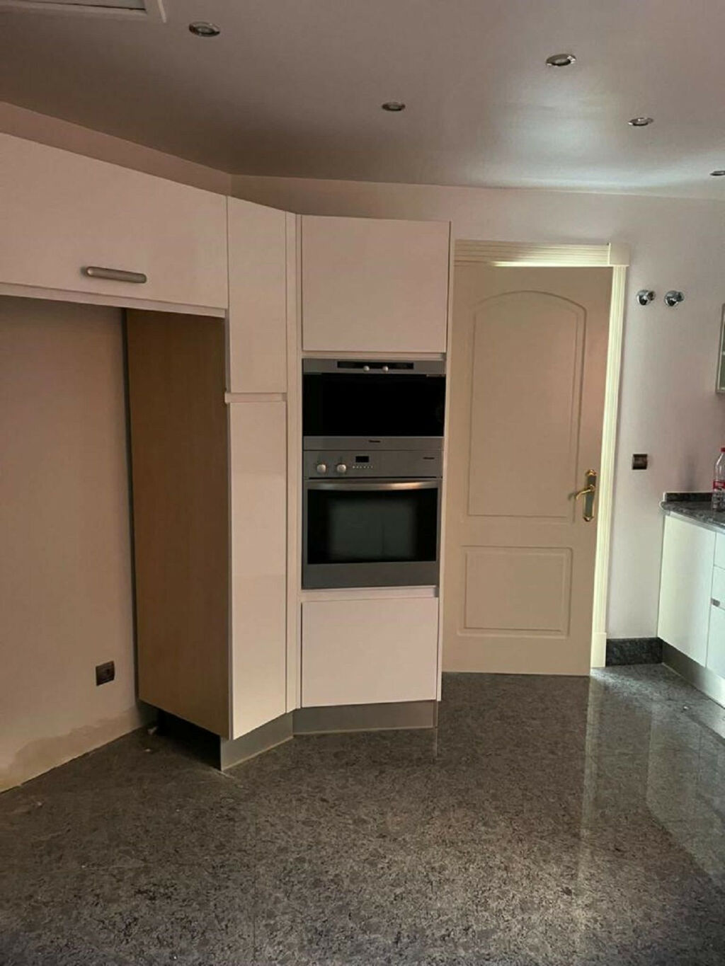 Middle Floor Apartment Puerto Banús Málaga - image 12