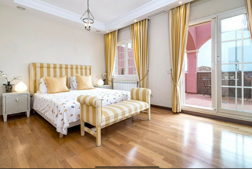 Detached Villa Marbella Málaga - image 12