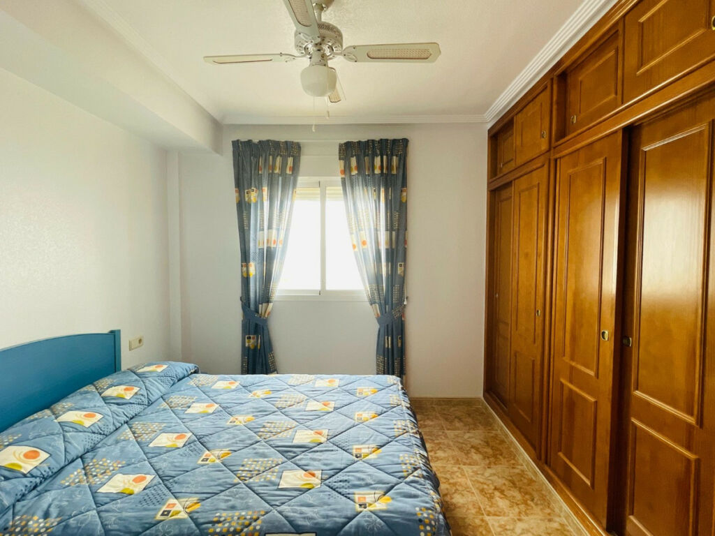 Middle Floor Apartment La Florida Alicante - image 12
