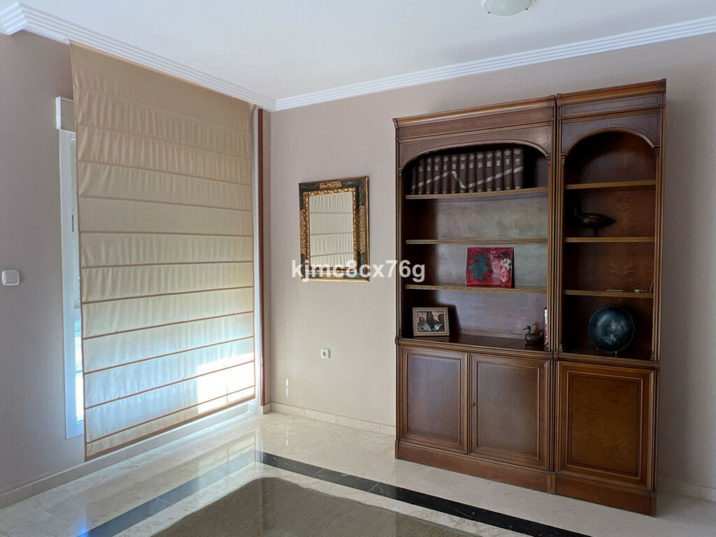 Middle Floor Apartment Marbella Málaga - image 12